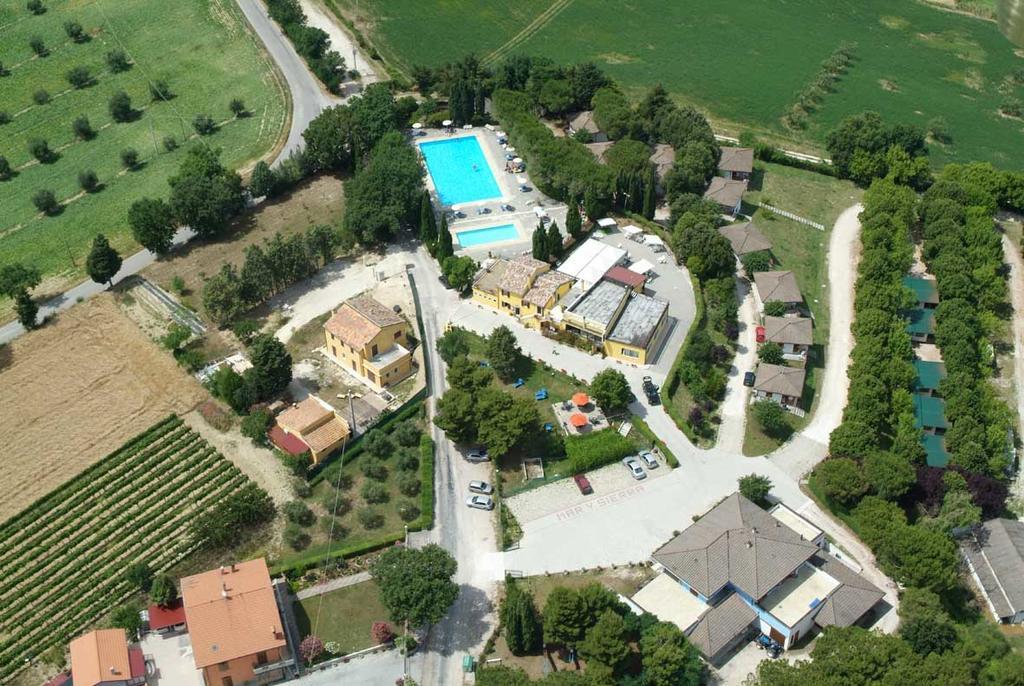 Camping Village Mar y Sierra San Costanzo Exterior foto