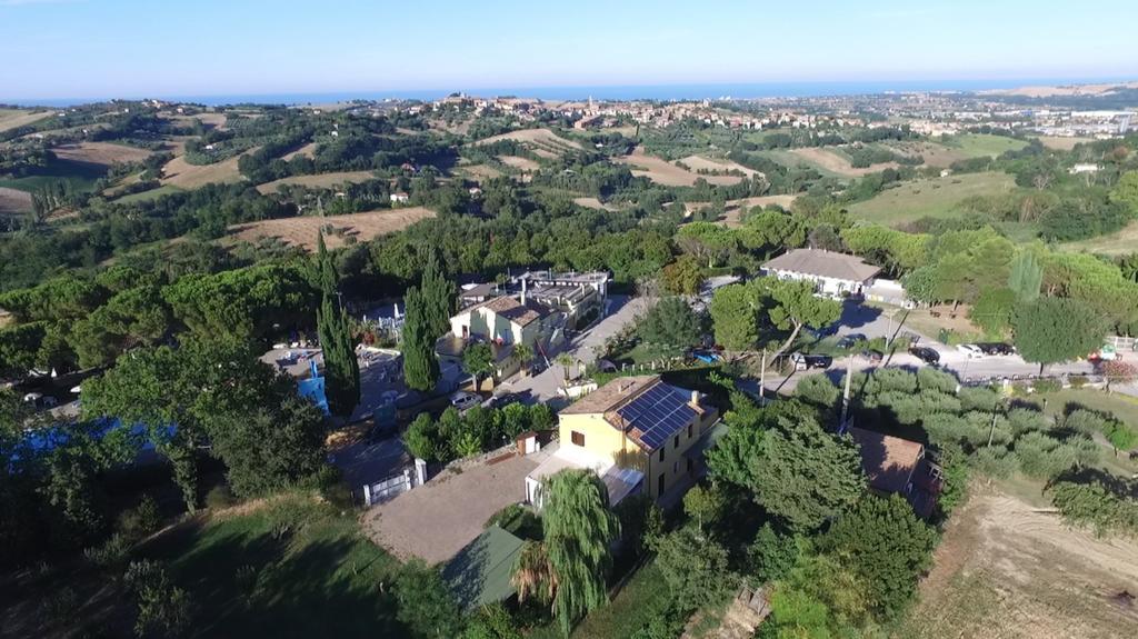Camping Village Mar y Sierra San Costanzo Exterior foto